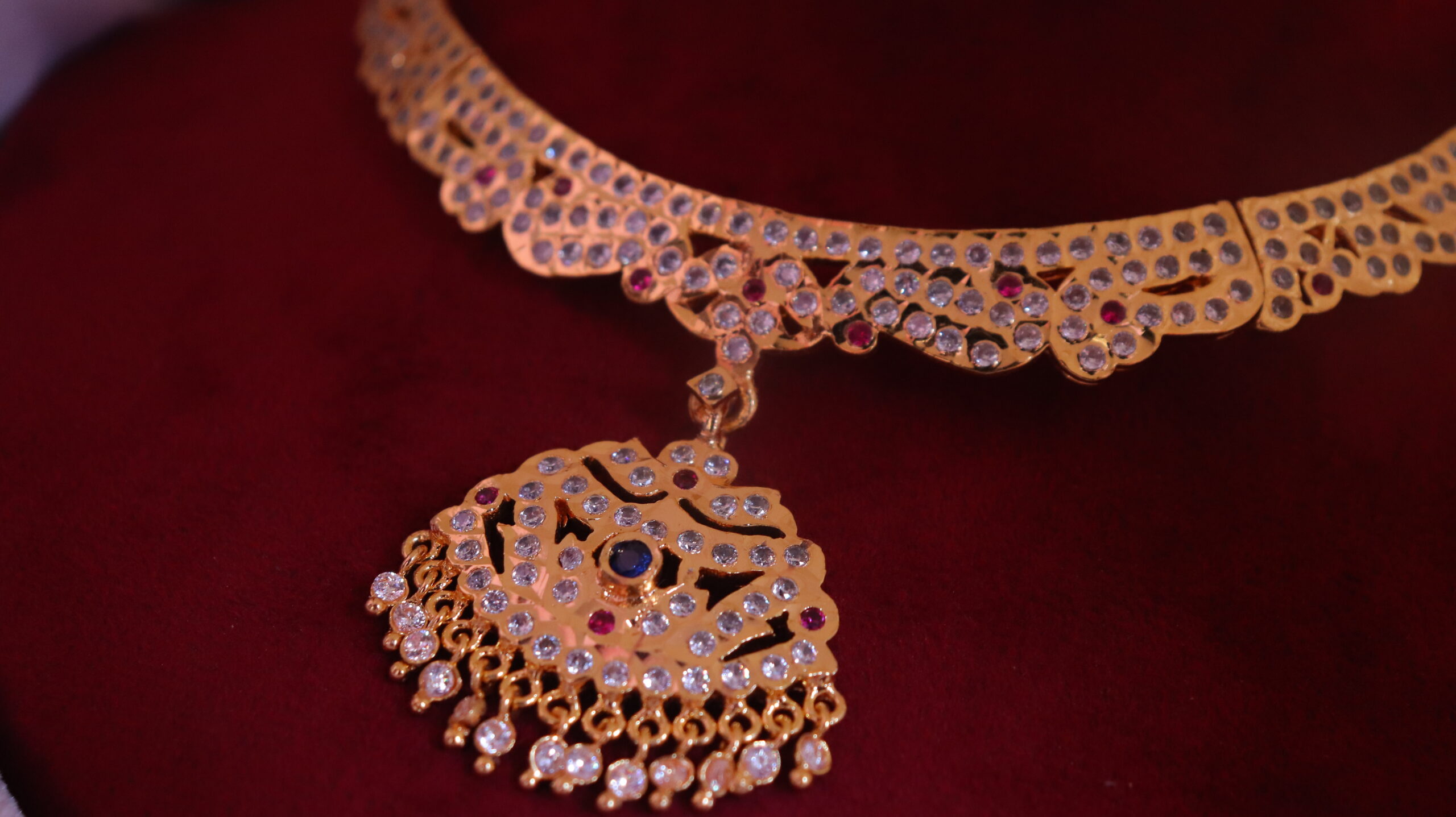 Charming Jewel Royal Treasure Necklace