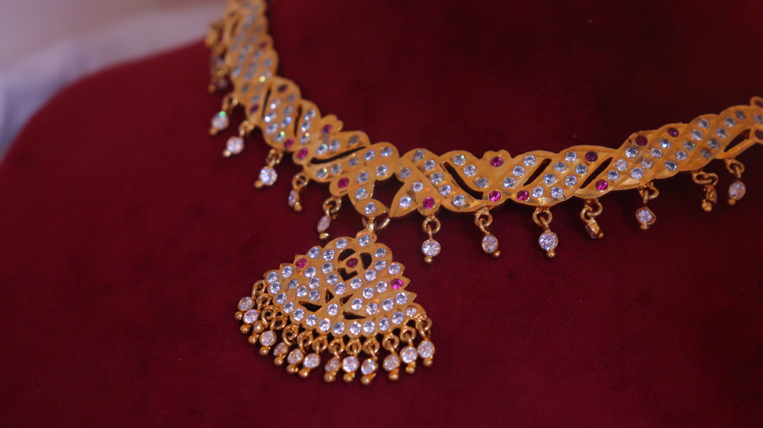 Elegant Glow Charming Delight Necklace