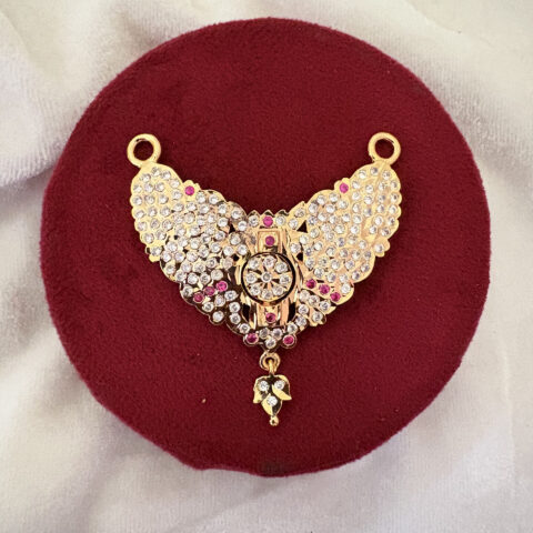 Symbol of Strength – 166 Stone Pendant