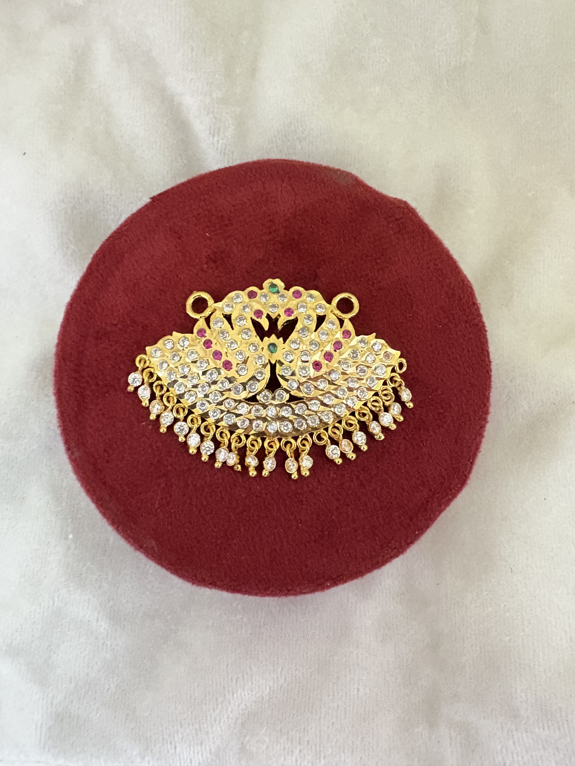 Guardian Vastu Glow – 122 Stone Vastu Pendant